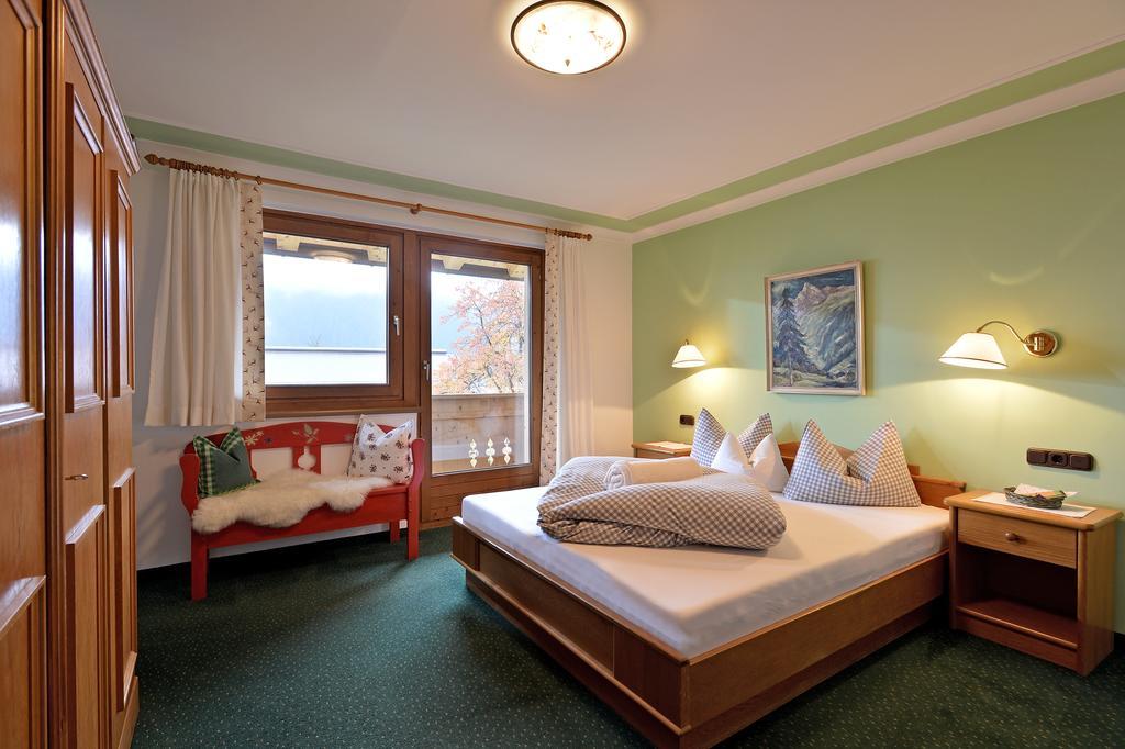 Landhaus Kumbichl Mayrhofen Δωμάτιο φωτογραφία